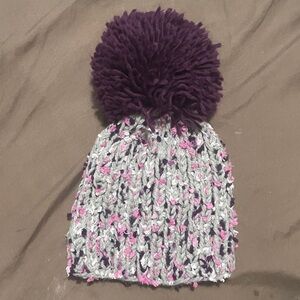 Stylish Knit Beanie with Pom-Pom - Purple and Gray